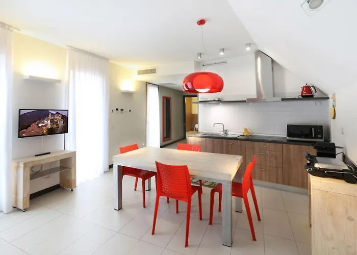 Appartement & Monte Near Hospital And
